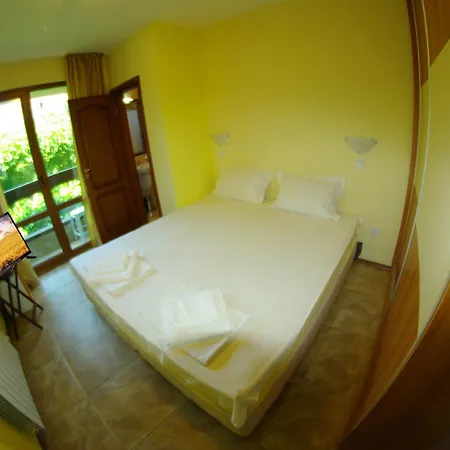лалея-2 Guest house *